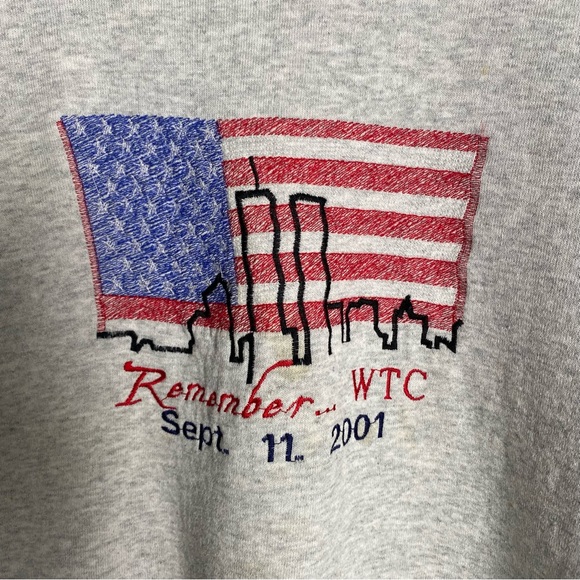 Vintage September 11 2001 Adult Sweatshirt L American Flag Never Forget (flawed) - Picture 4 of 12